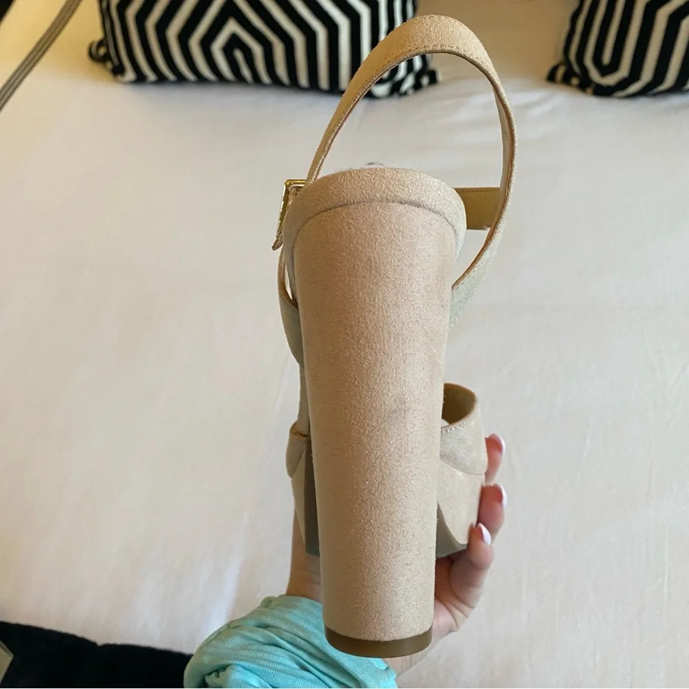 Jessica Simpson brand new
